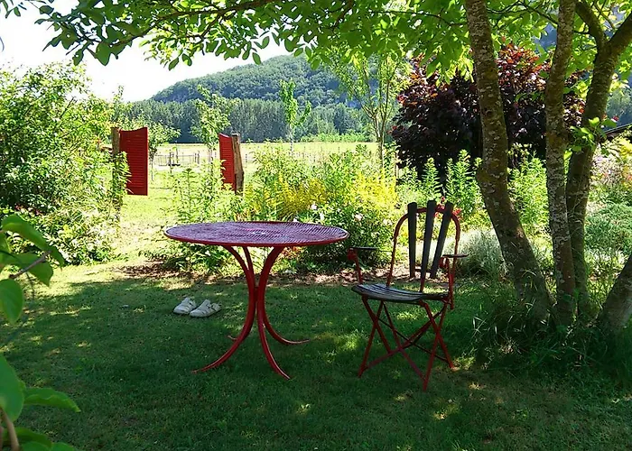 Guest house Paysannerie Des Versanes - Et A La Ferme Tour-de-Faure