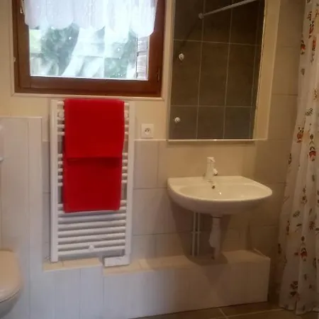 Gæstehus Paysannerie Des Versanes - Chambre Et Gite A La Ferme