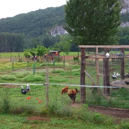 Paysannerie Des Versanes - Chambre Et Gite A La Ferme