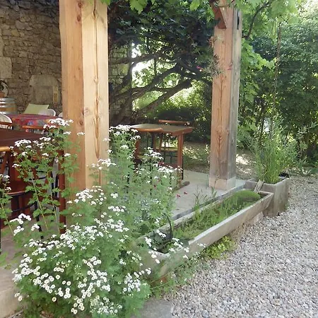 Gæstehus Paysannerie Des Versanes - Chambre Et Gite A La Ferme Tour-de-Faure