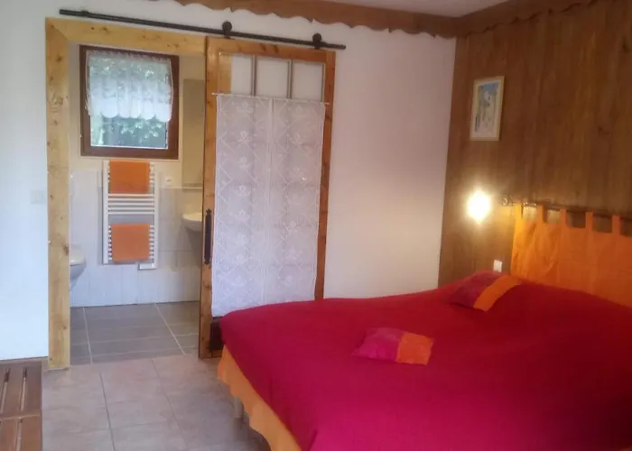 Paysannerie Des Versanes - Et à La Ferme Affittacamere 3*